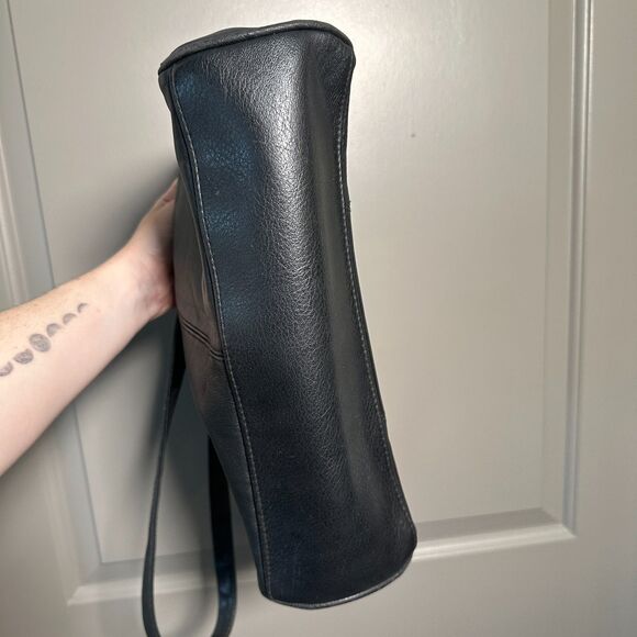 Rivage Soft Black Leather Shoulder Bag Tote Purse – Classic Everyday Style - Picture 5 of 7